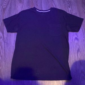 plain black t-shirt